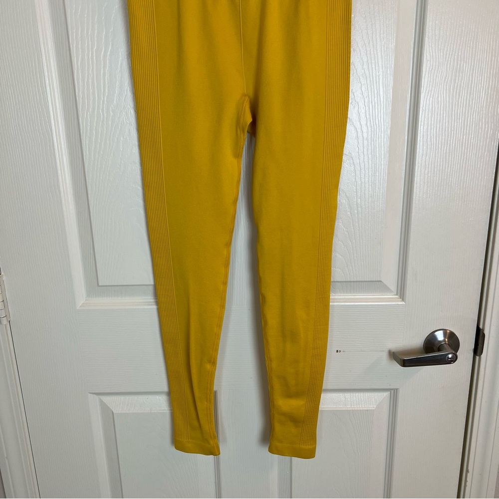 Yellow Ribbed Leggings - Picture 7 of 12